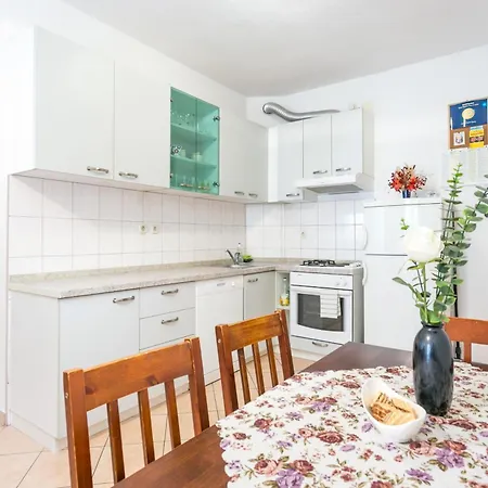 With Parking Space Kastel Stafilic, - 20926 شقة Kaštela